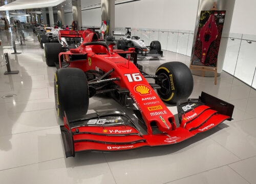 HP-pl-ndert-das-Sparschwein-und-sponsert-das-Ferrari-F1-Team