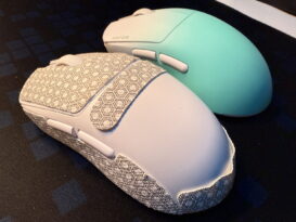 Die Hator Quasar 3S Ultima 8K mit Anti-Rutsch-Grip-Tapes (links) neben der Hator Quasar 3 Ultima 8K (rechts)